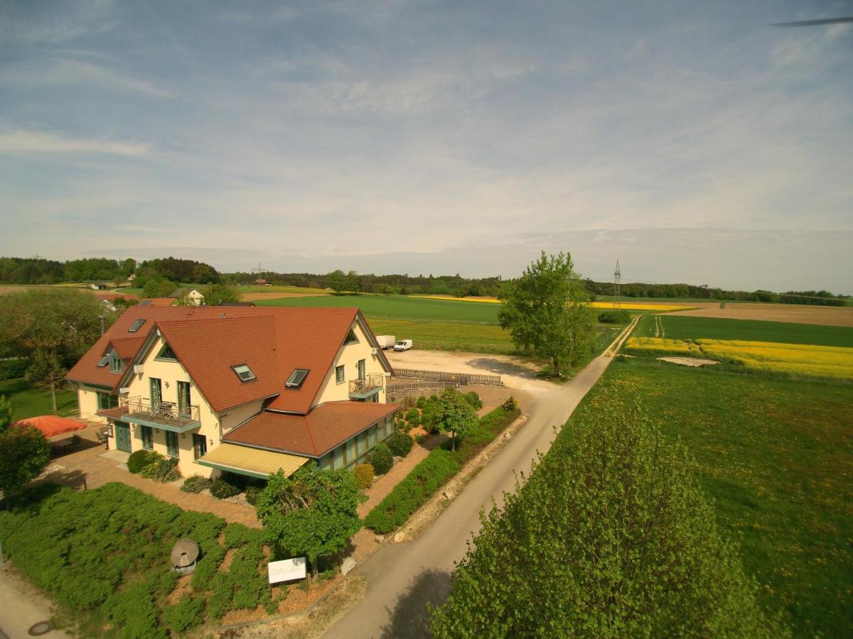 Bett'N Glueck - Uebernachtung & Fruehstueck Bed & Breakfast Zusmarshausen Exterior foto